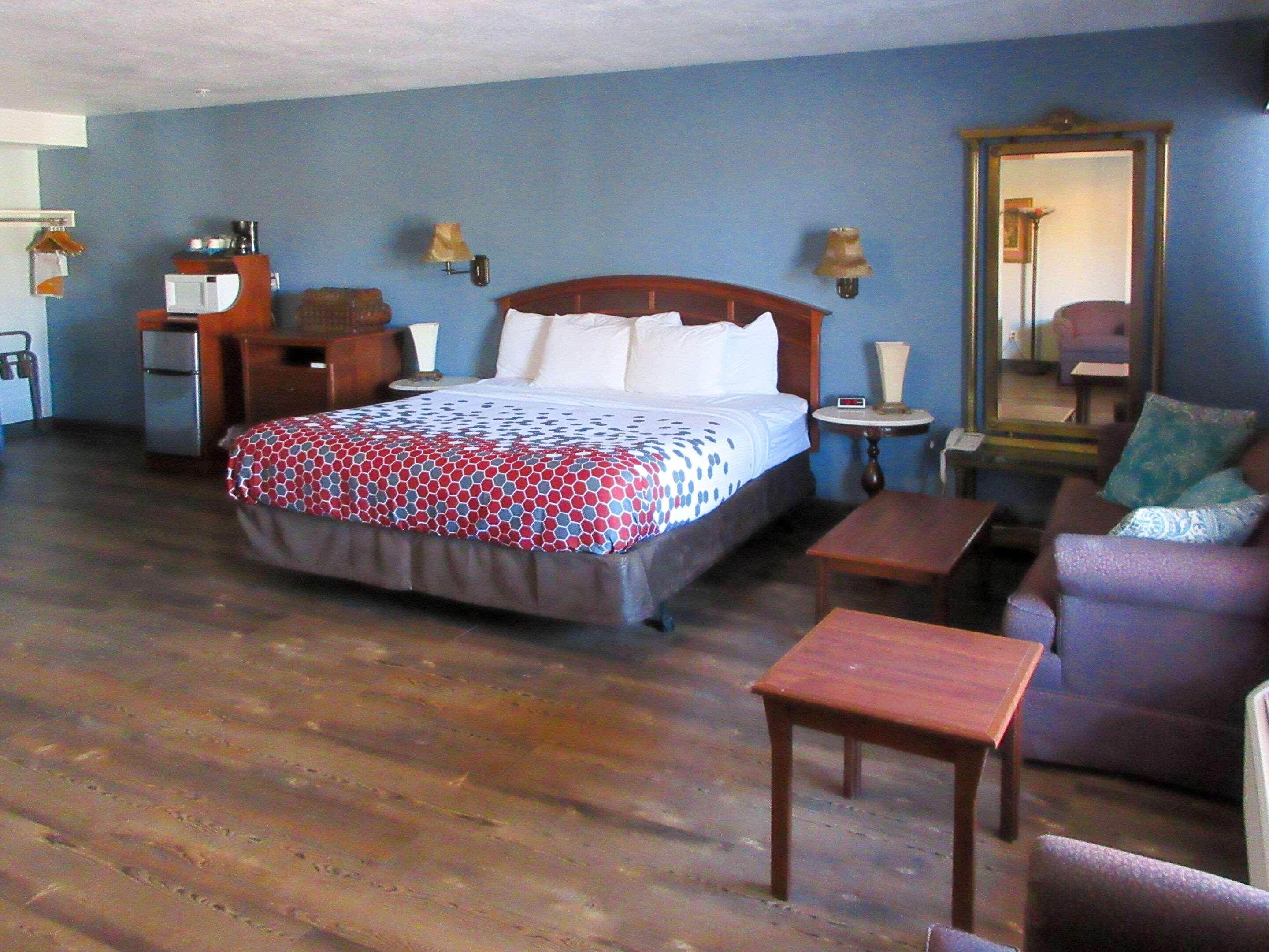 Quality Inn & Suites Manitou Springs At Pikes Peak Exterior photo