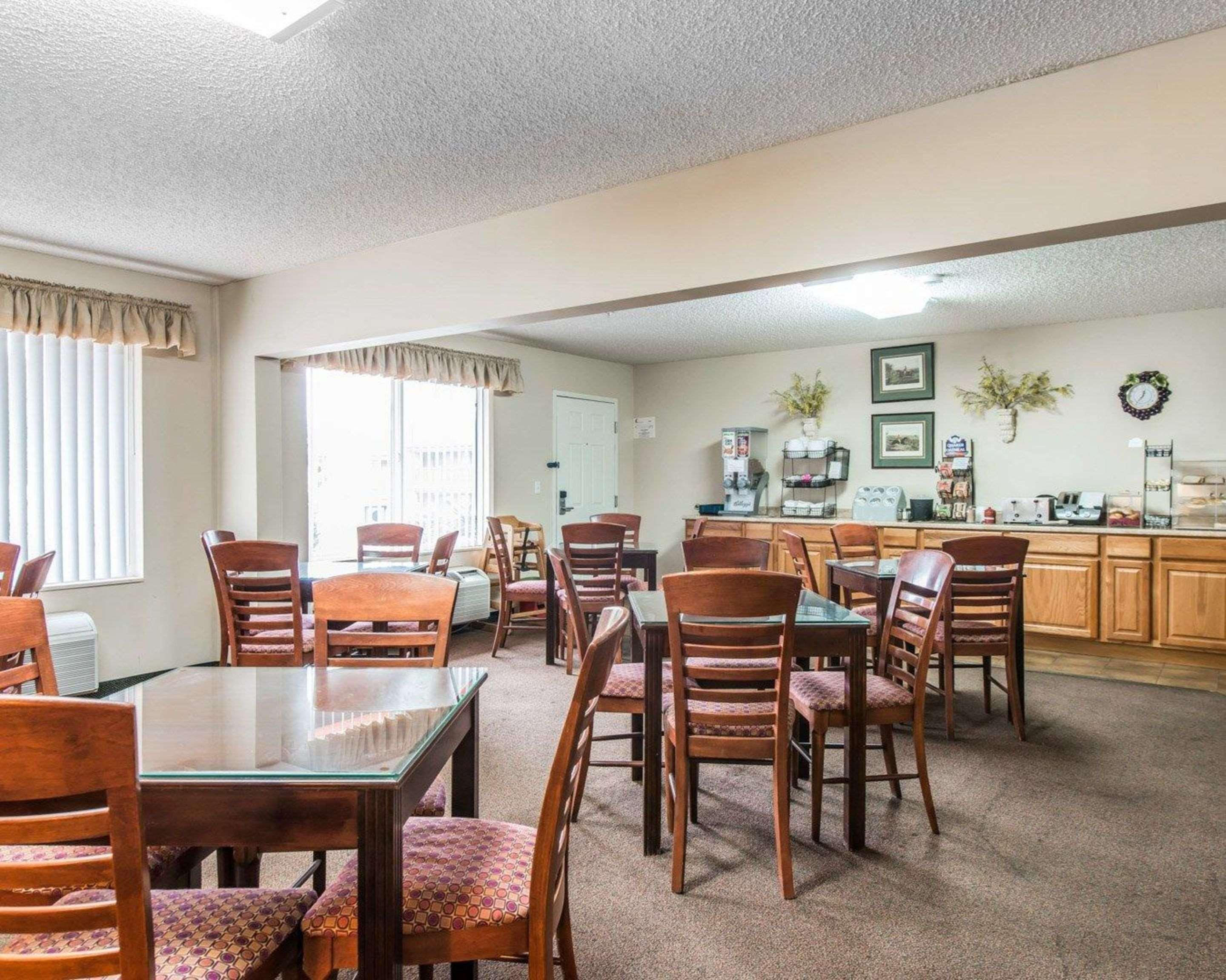 Quality Inn & Suites Manitou Springs At Pikes Peak Exterior photo