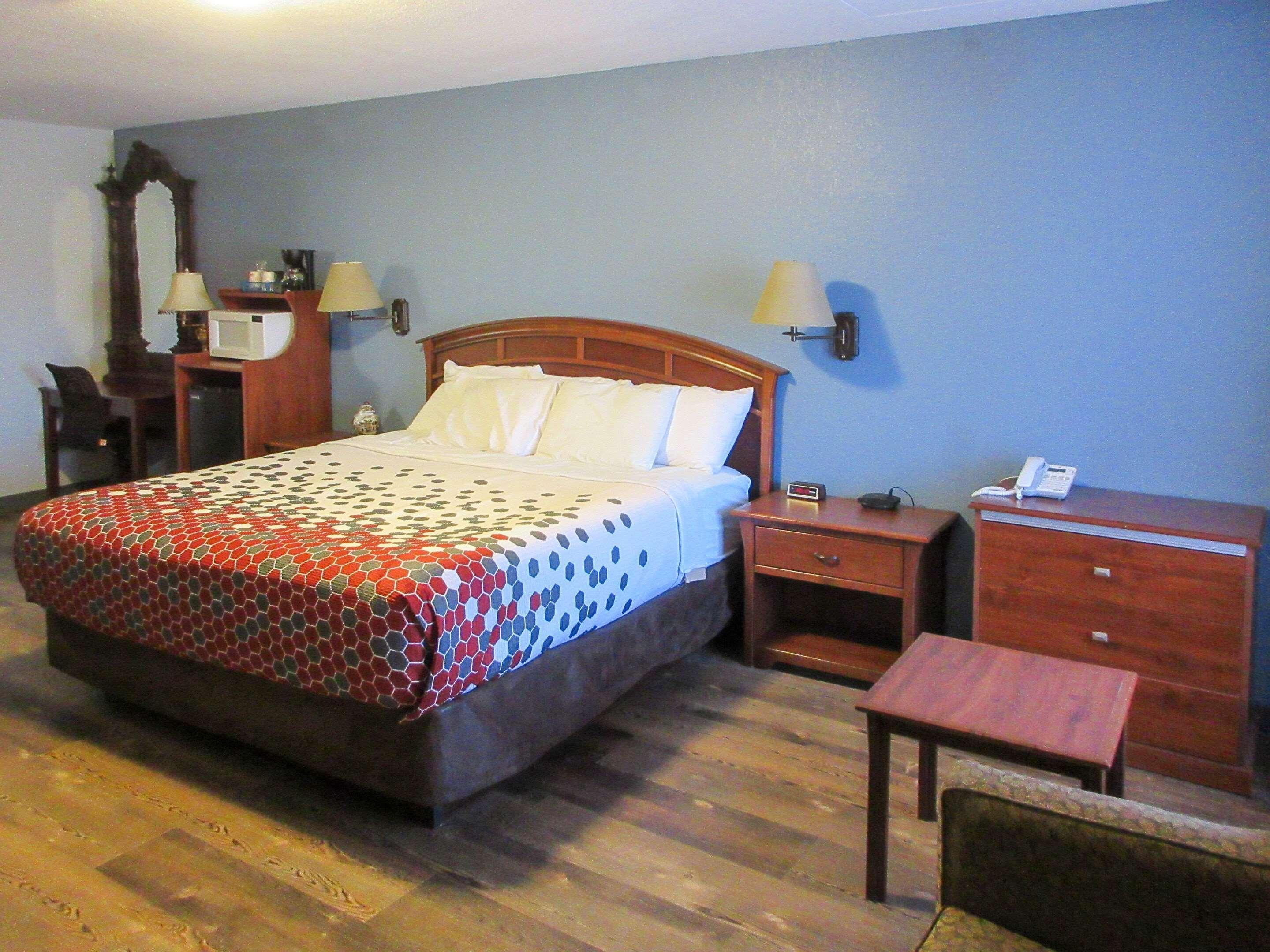Quality Inn & Suites Manitou Springs At Pikes Peak Exterior photo