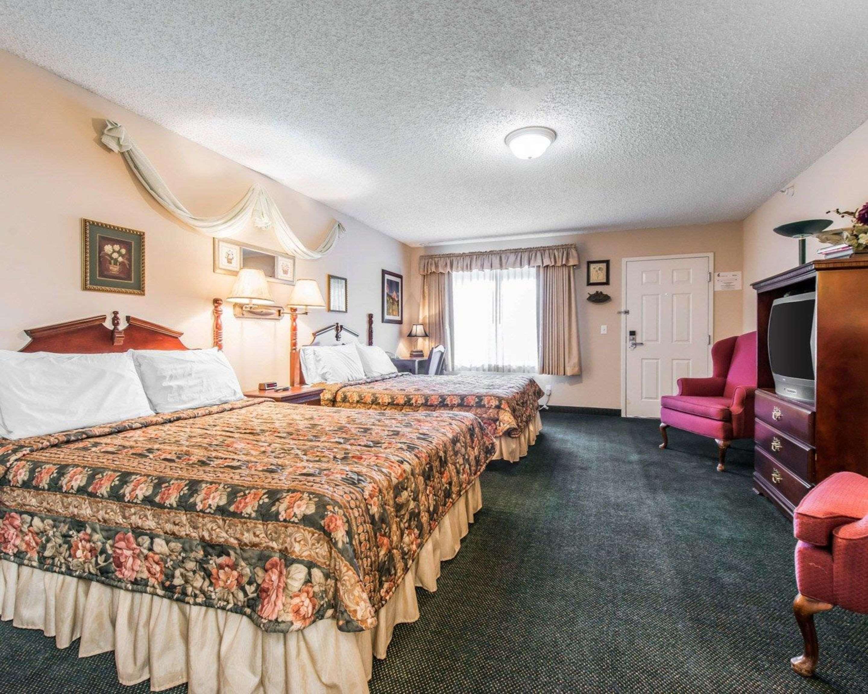 Quality Inn & Suites Manitou Springs At Pikes Peak Exterior photo