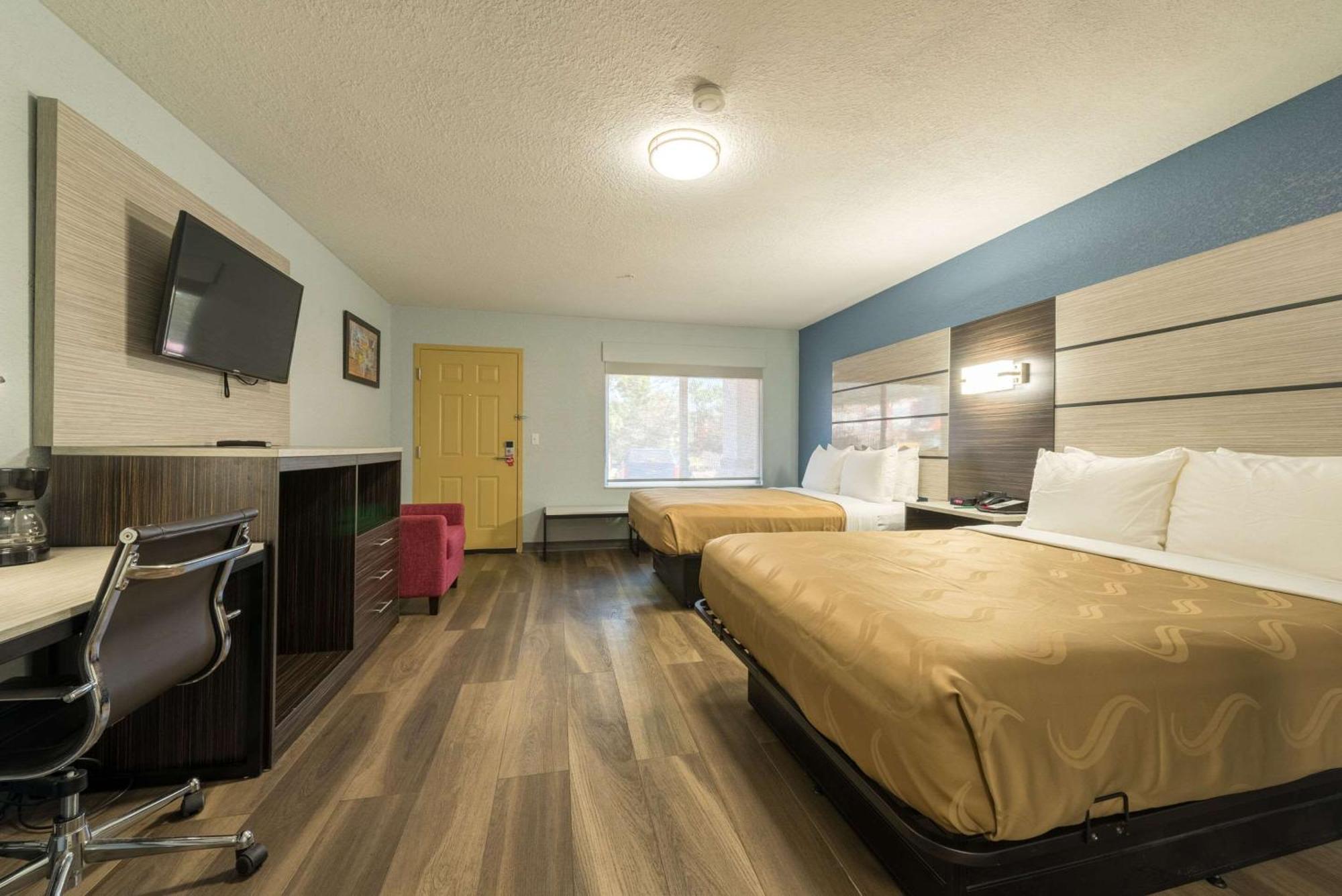 Quality Inn & Suites Manitou Springs At Pikes Peak Exterior photo