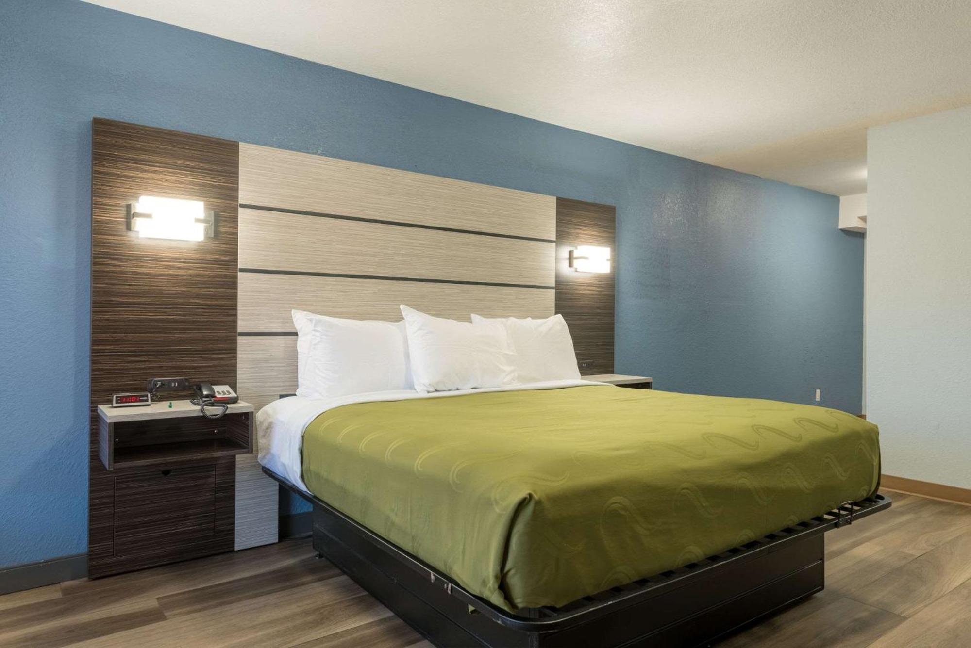 Quality Inn & Suites Manitou Springs At Pikes Peak Exterior photo