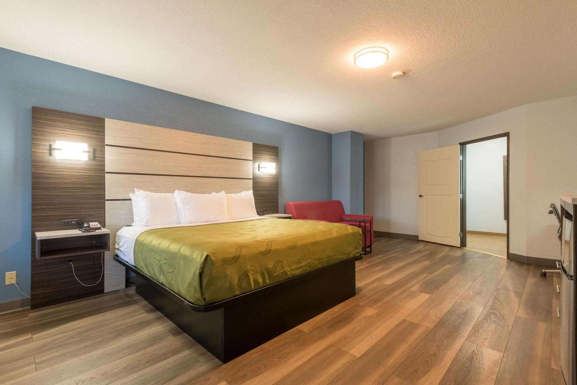 Quality Inn & Suites Manitou Springs At Pikes Peak Exterior photo