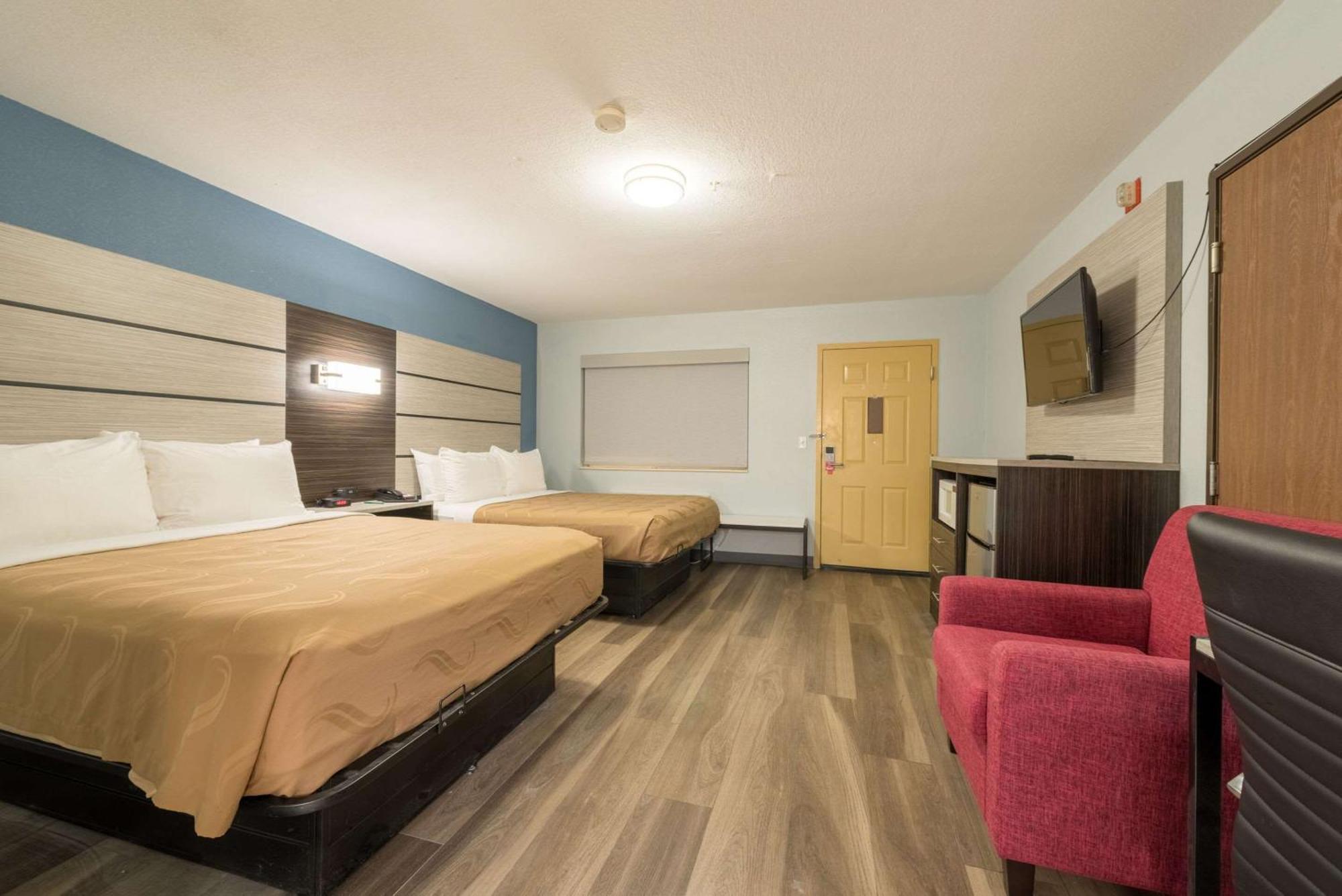 Quality Inn & Suites Manitou Springs At Pikes Peak Exterior photo