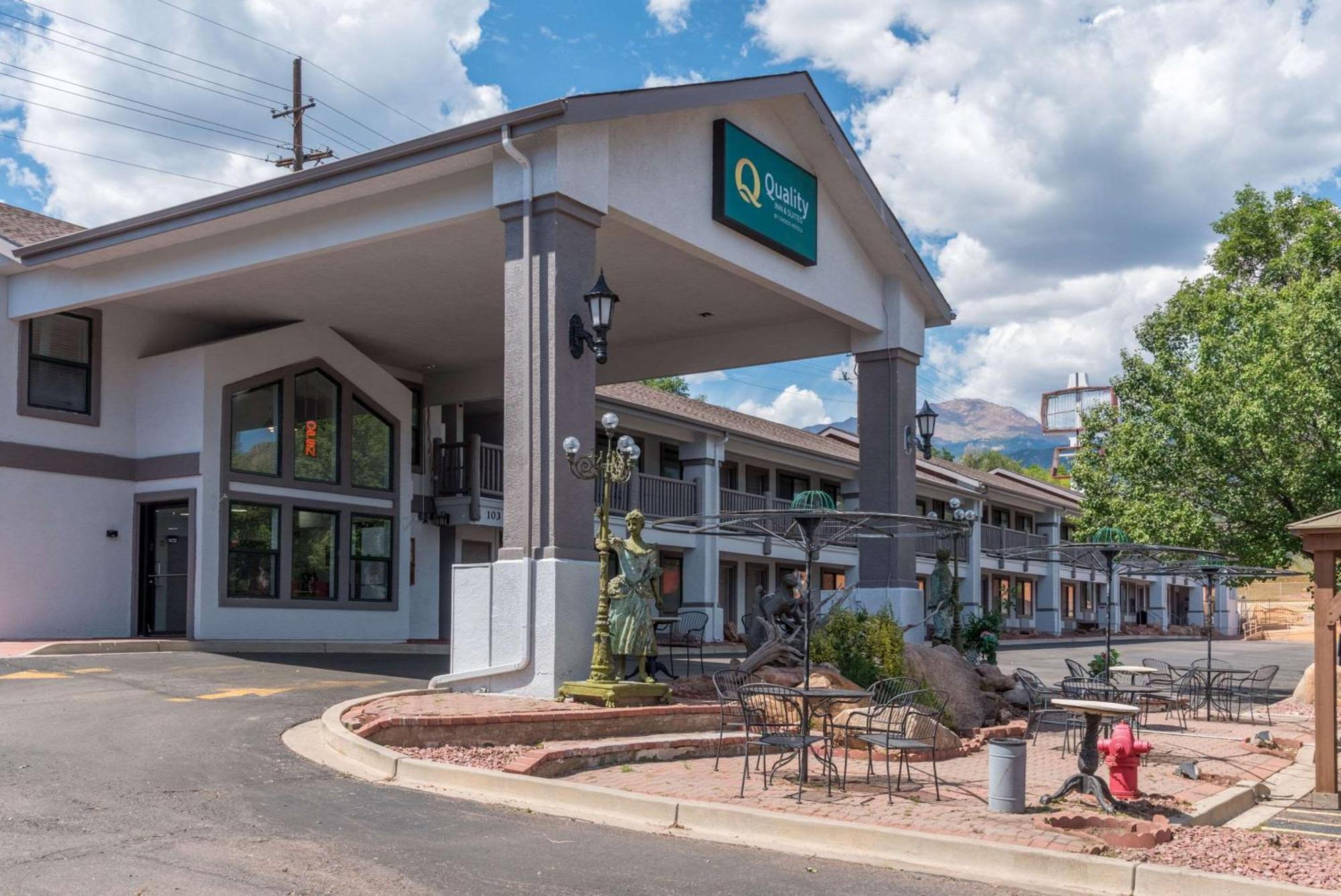 Quality Inn & Suites Manitou Springs At Pikes Peak Exterior photo