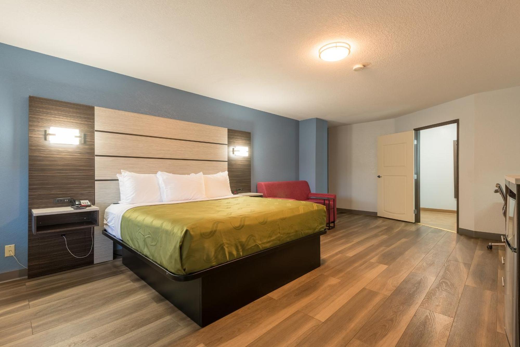 Quality Inn & Suites Manitou Springs At Pikes Peak Exterior photo